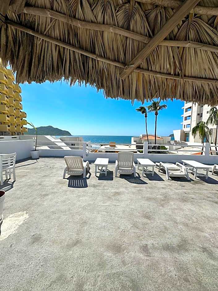 Creta Hotel & Suites