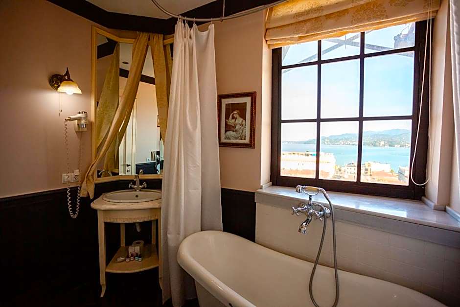 Piazza Boutique Hotel