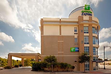 Holiday Inn Express Hotel & Suites San Antonio - Rivercenter Area By IHG