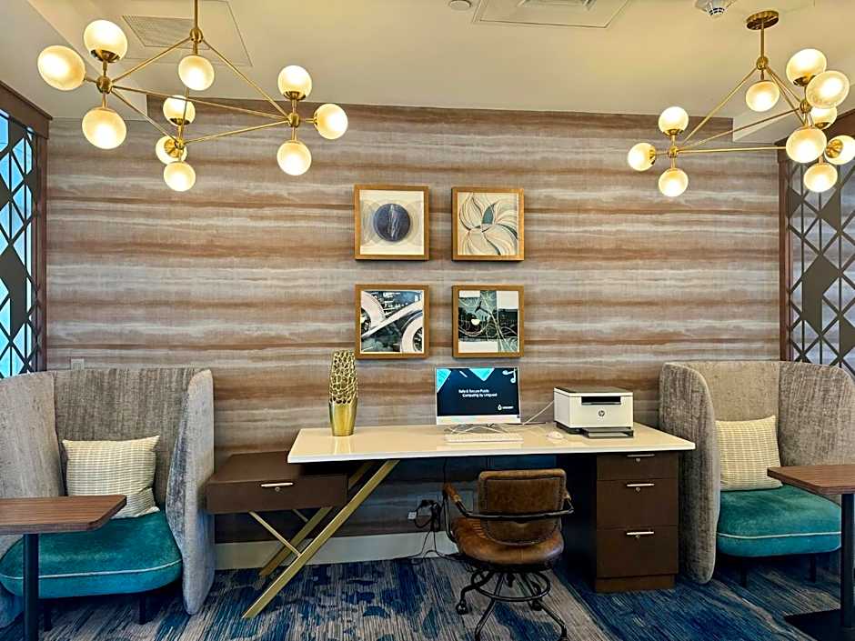 Crowne Plaza Fort Myers Gulf Coast By IHG