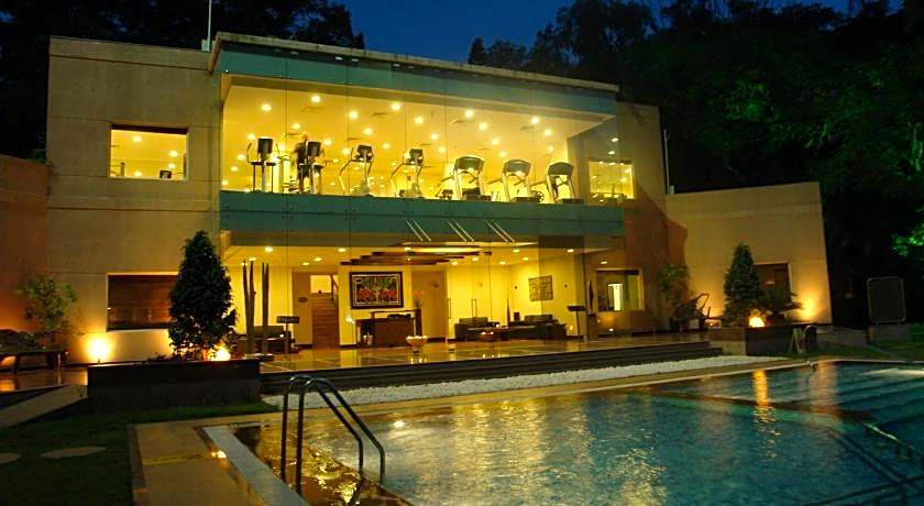 The Lalit Ashok Bangalore Hotel