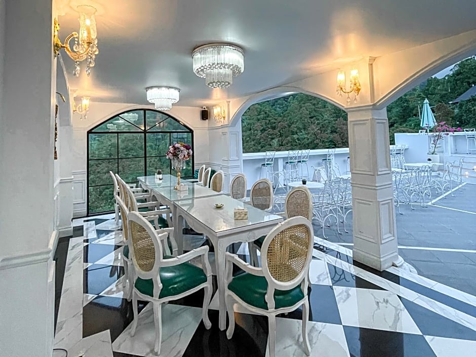 Casa Rani Hotel & Restaurant