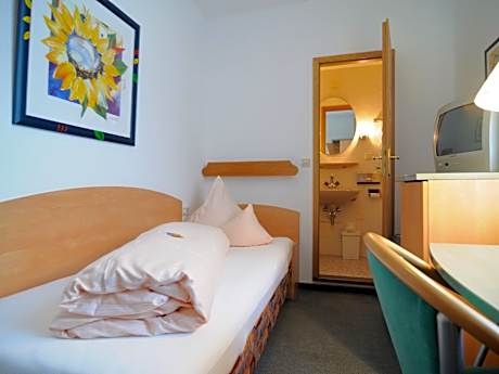 Einzelzimmer-Budget-Ensuite mit Dusche