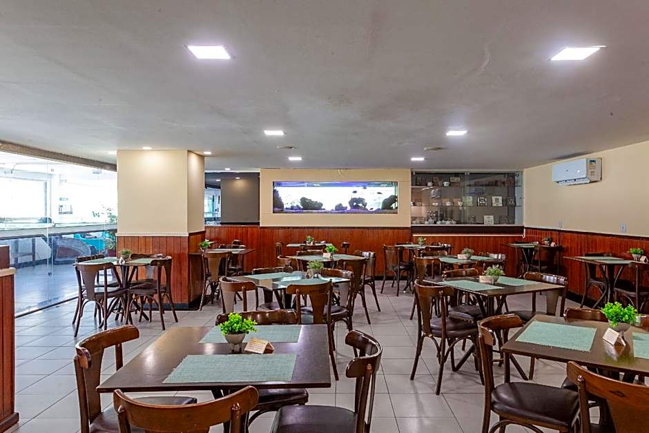 Suíte PÉ NA AREIA com PISCINA, WIFI e ESTACIONAMENTO em PONTA NEGRA