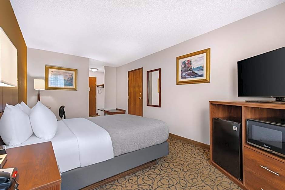 Quality Inn & Suites Manistique
