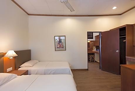 Tuna Bay Island Resort