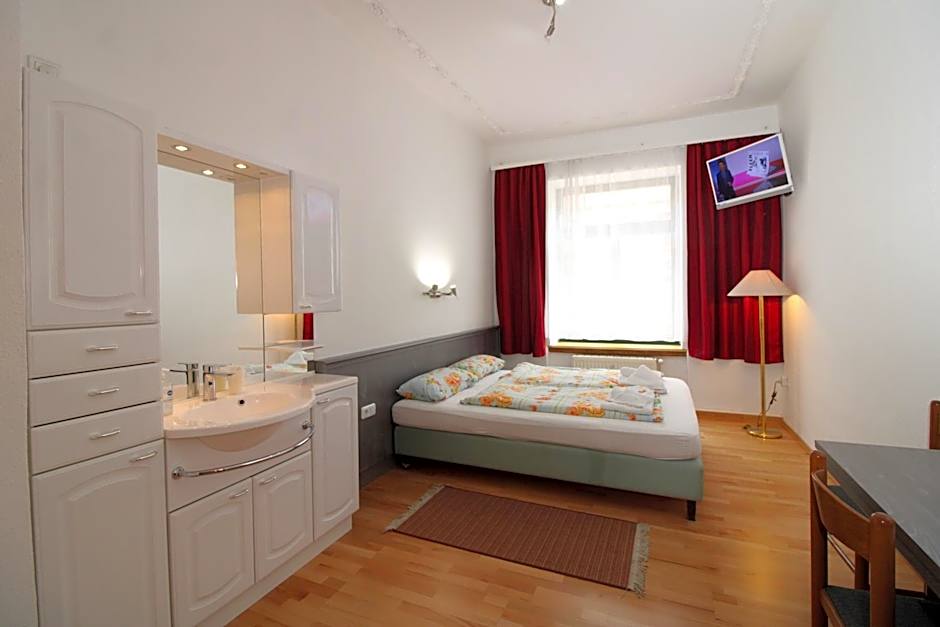 Space Hotel im Campus der JvP Schule