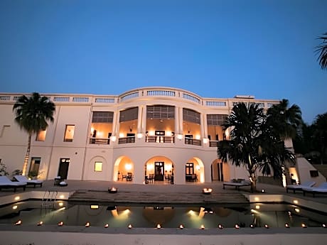 Taj Nadesar Palace