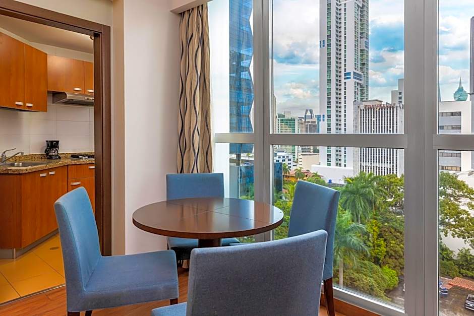 Marriott Executive Apartments Panama City, Finisterre