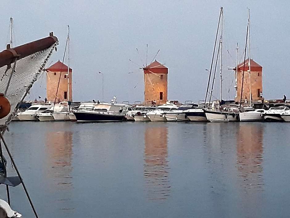 Vickys Studios Faliraki