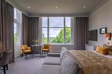 Feature Room