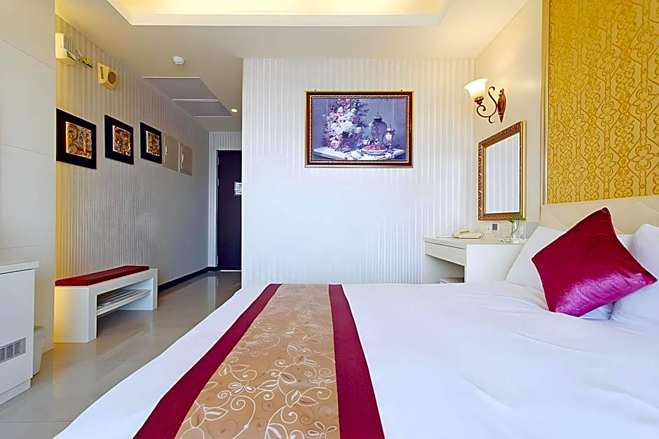 STARRISE LEISURE HOTEL