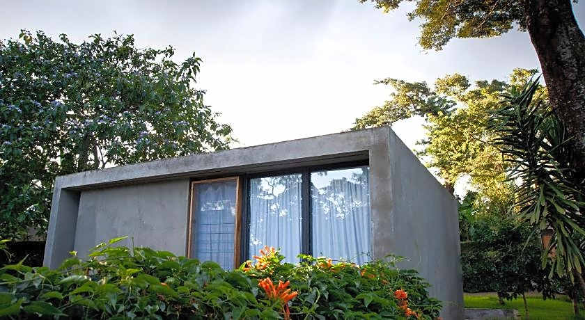 Kaliwa Lodge