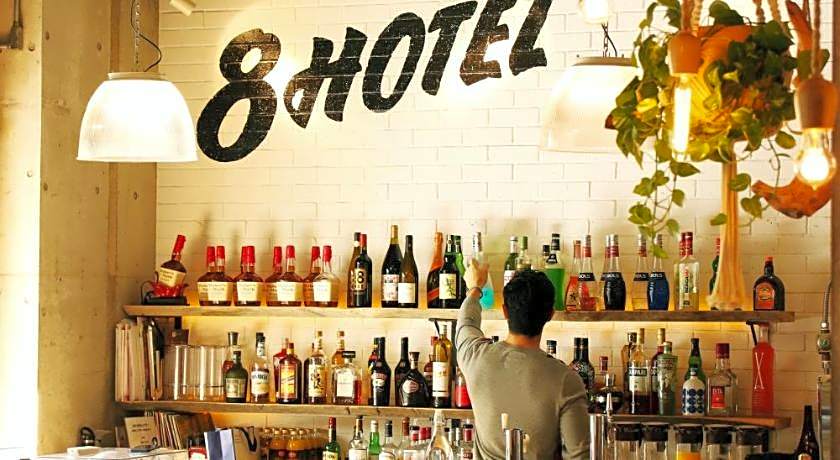 8hotel
