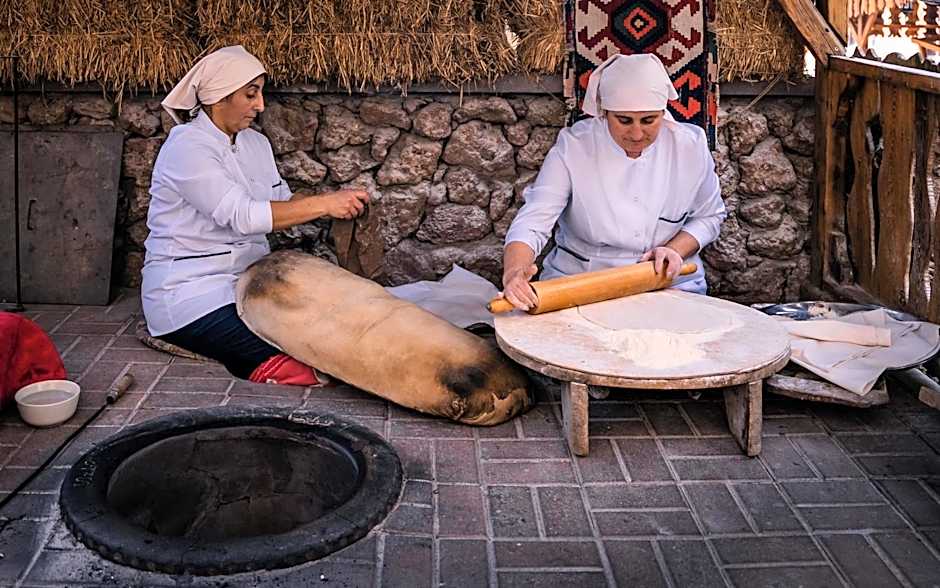 Silk Road Hotel