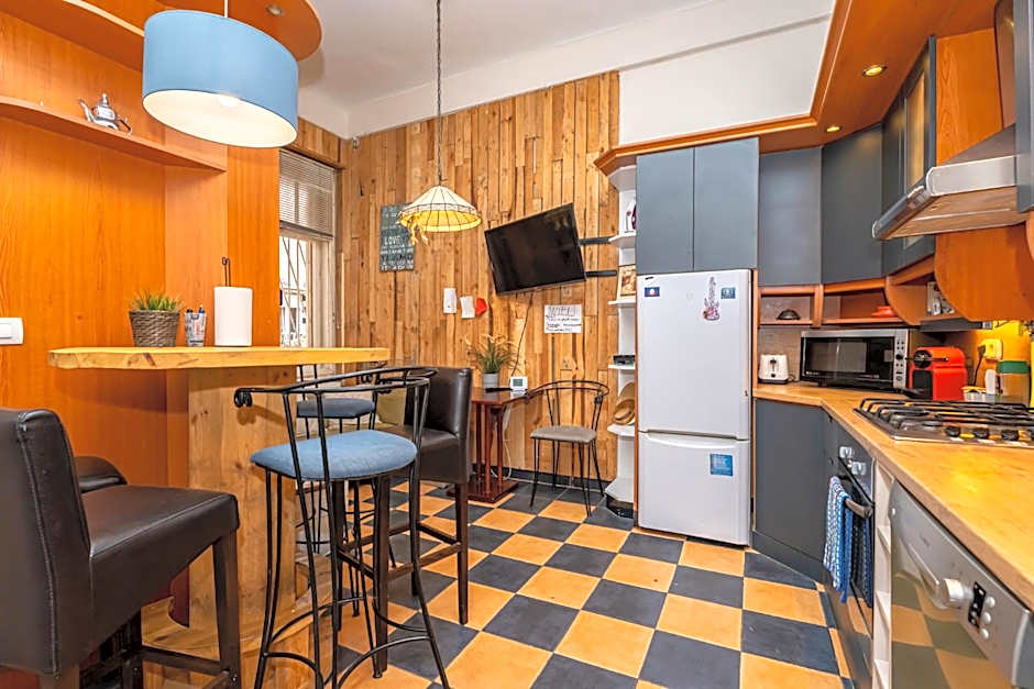 Acacia Private Rooms & Studios
