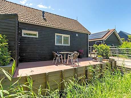 Tasteful apartment close to the beach