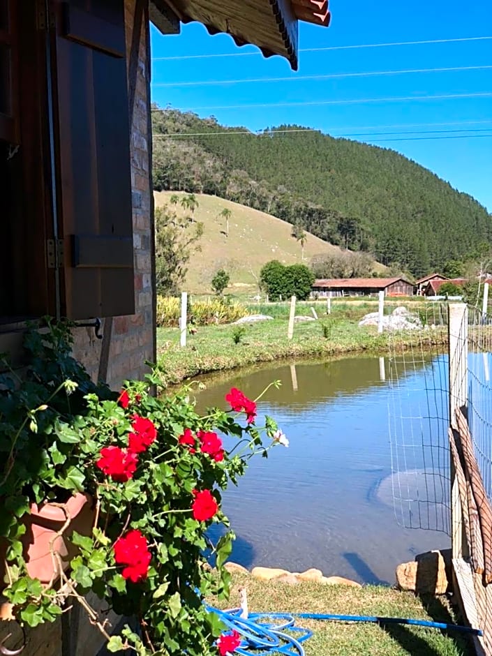 Caminhos da Serra do Tabuleiro - Chalé do Lago