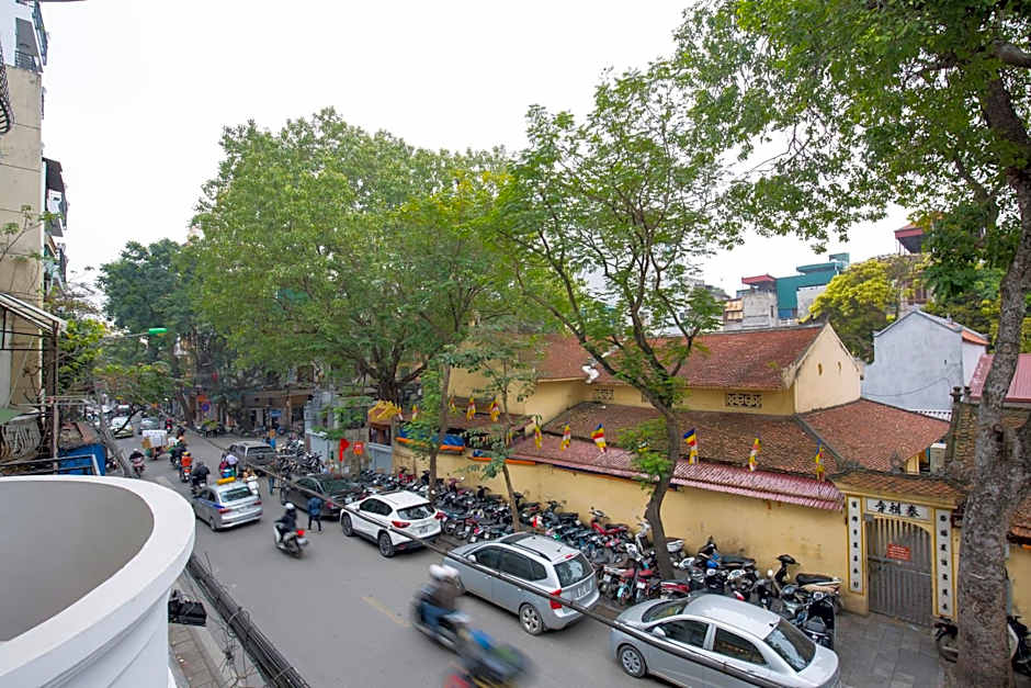 Golden Rooster hotel