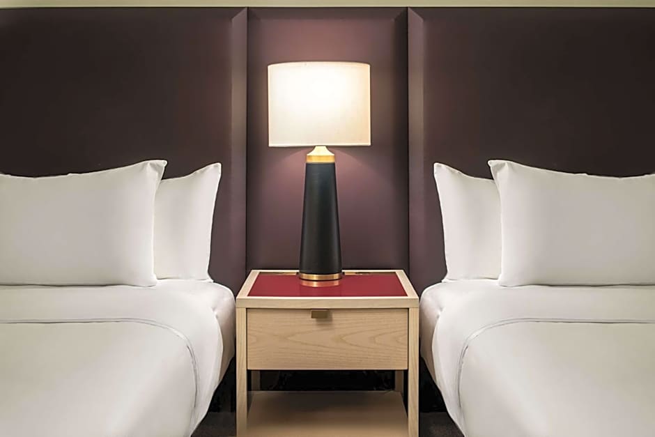 Hotel Savoy Kansas City, Tapestry Collection by Hilton