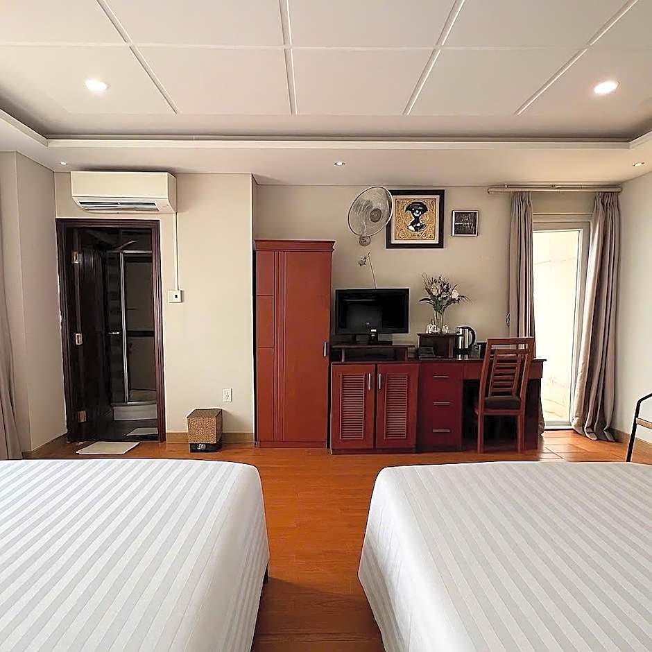 Van Ha Hotel Etown - Nhà Ga T3 Sân Bay TSN