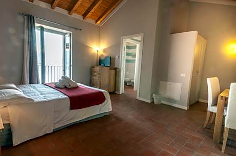 Deluxe Double or Twin Room with Lake View