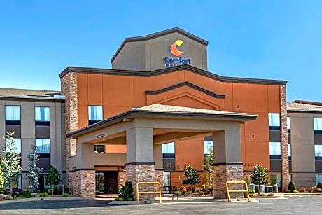 Comfort Inn & Suites Pauls Valley - City Lake
