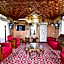 Houseboat Zaindari Palace