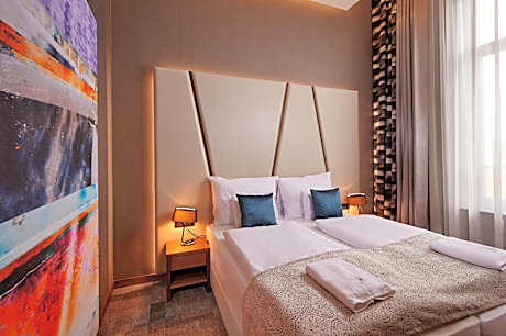 Standard Double or Twin Room with City View