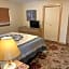 Creekside Downtown Vacation Suites, Only Adults 25 or older