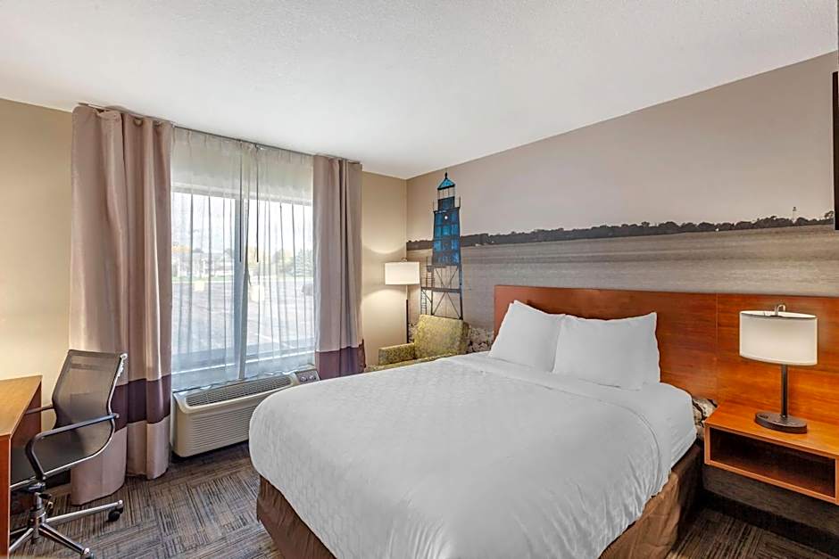Clarion Pointe Racine - Mount Pleasant