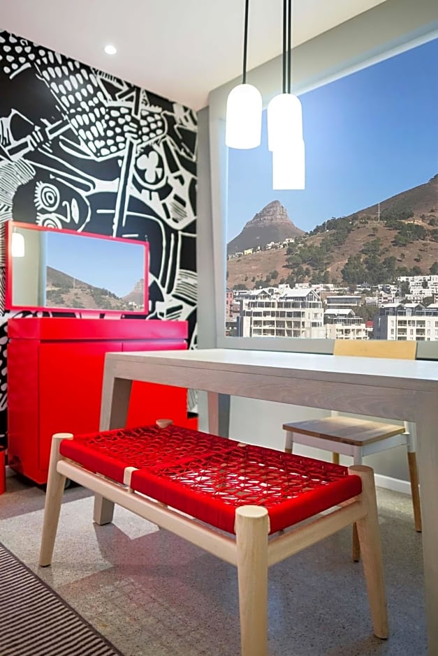 Radisson RED Hotel V&A Waterfront Cape Town