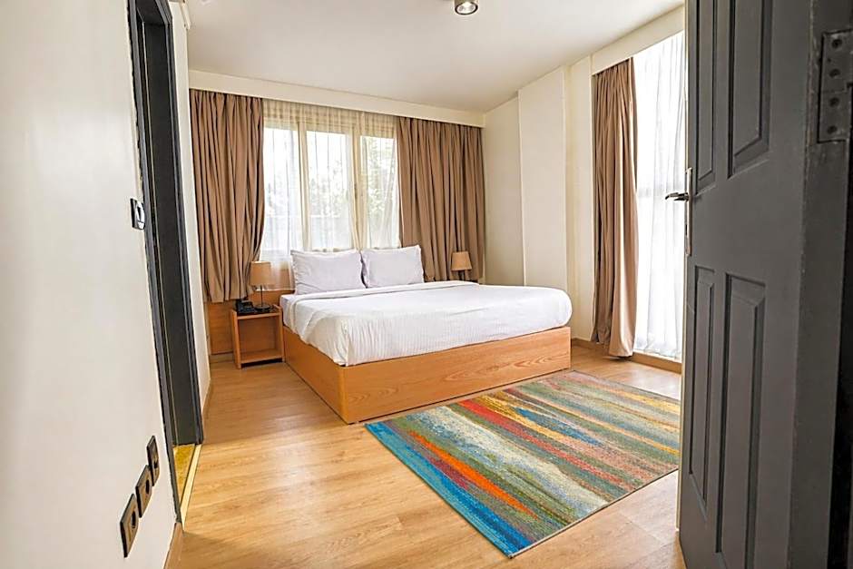 NewCity Hotel & Suites
