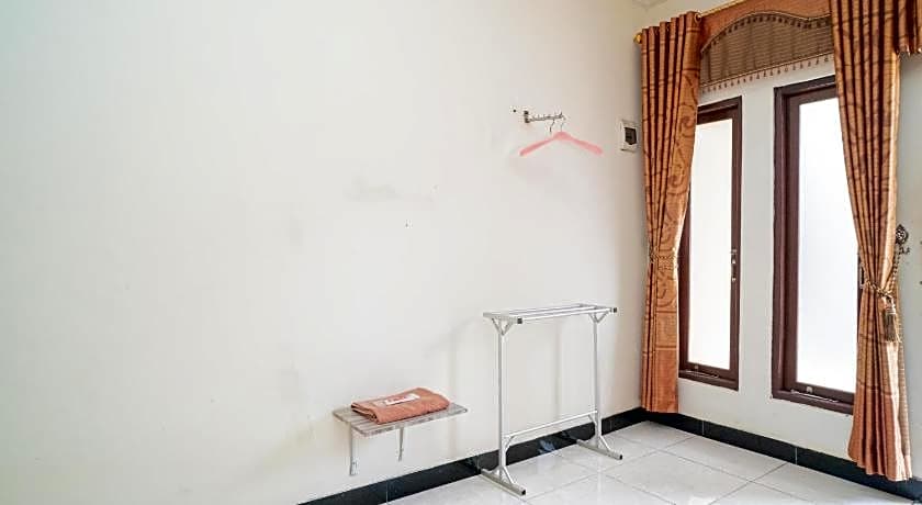 RedDoorz @ Jalan Bukit Keminting