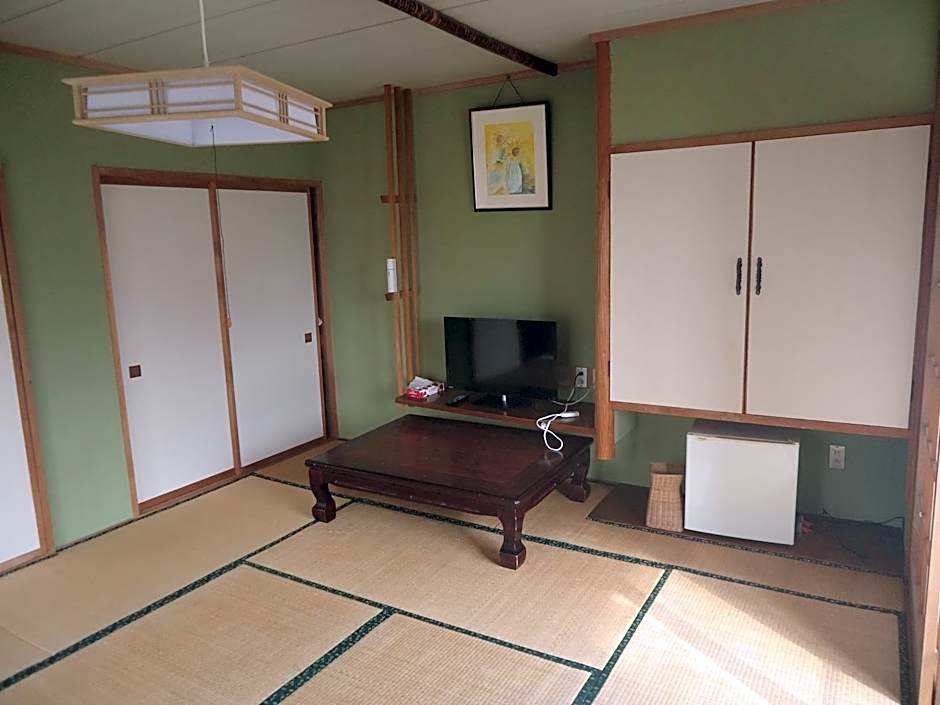 Cafe Cerisier栖里時絵