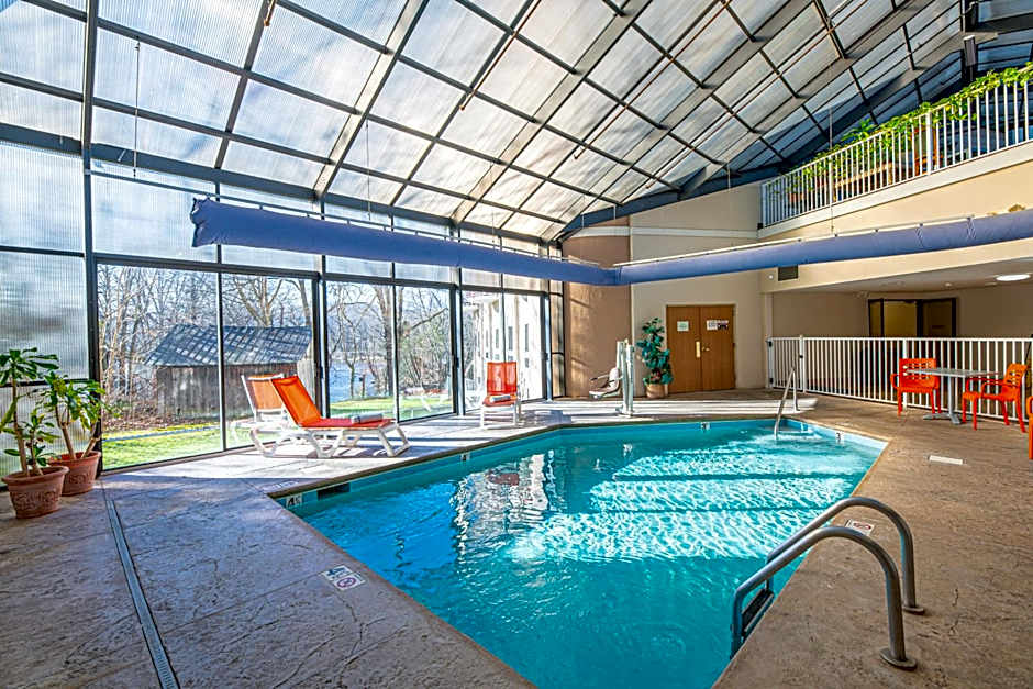 River Bend Inn - Pigeon Forge