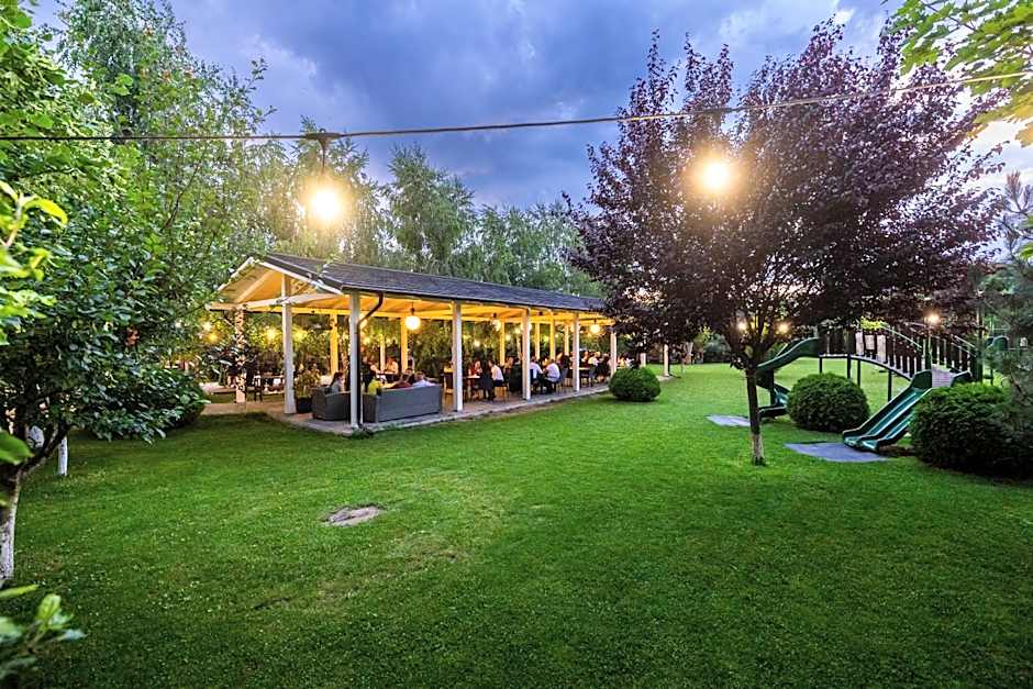 Armonia by Aristocratis