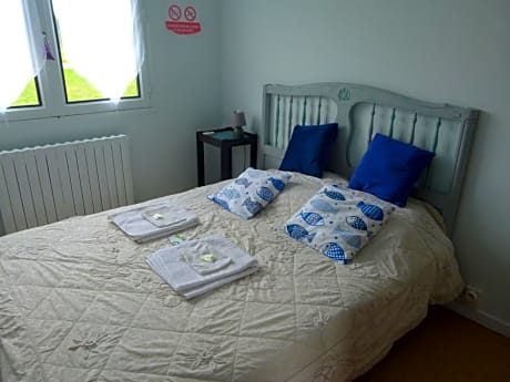 Double Room with Shared Bathroom
