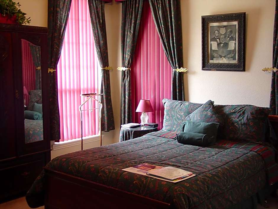 Woodrow House Bed & Breakfast