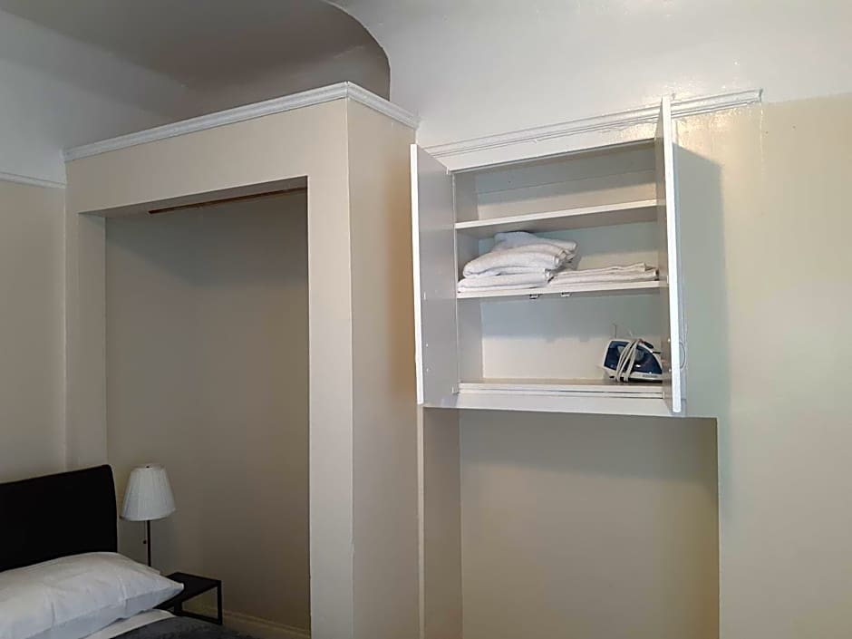 Pads on Pasadena Ave