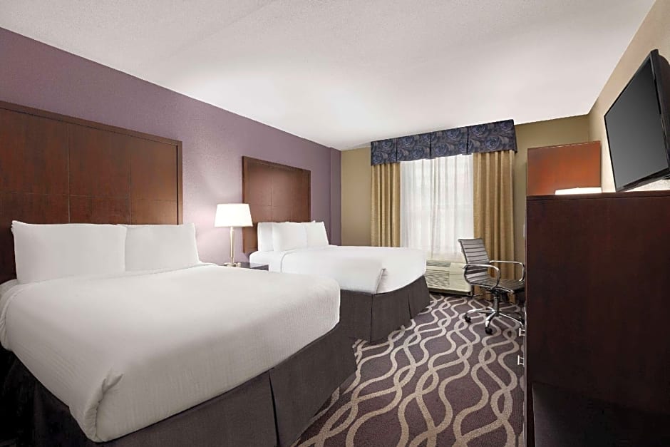 IBAN Dallas Park Central Hotel, Trademark by Wyndham