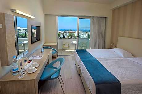 Superior Double or Twin Room with Side Sea View