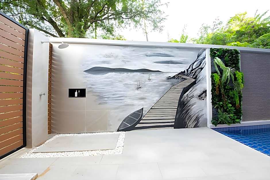 Golden Paradise Hotel