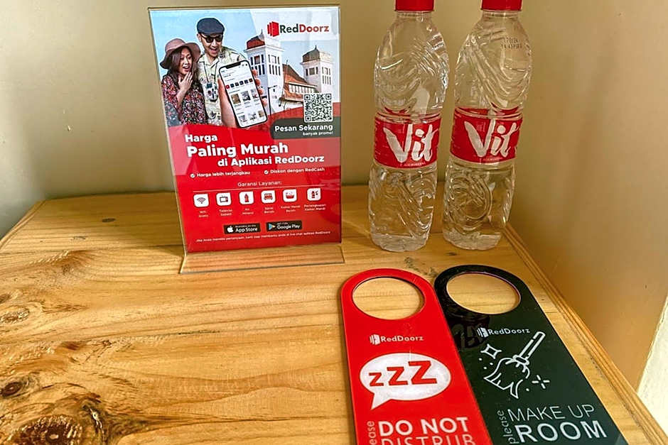 RedDoorz near Universitas Merdeka Malang 2