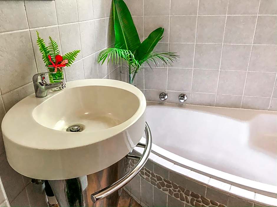 Ingwenya Lodge St Lucia