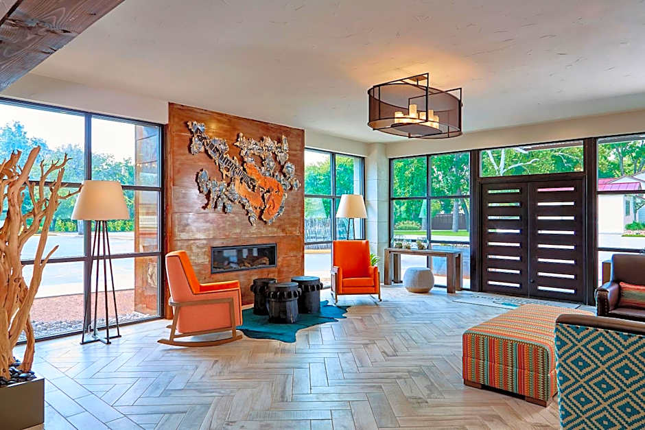 Fredericksburg Inn And Suites