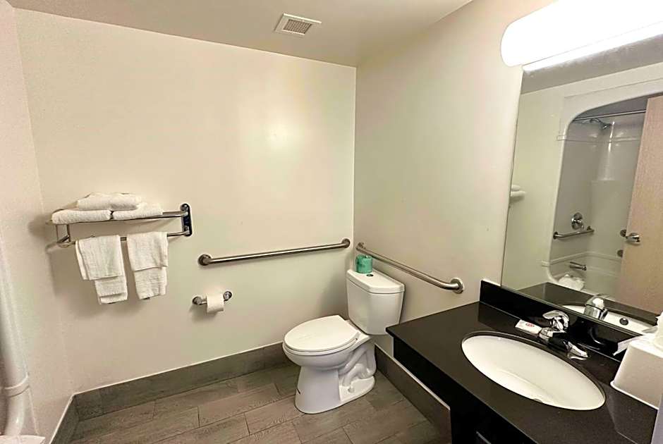 Ramada by Wyndham Lithia Springs Atlanta