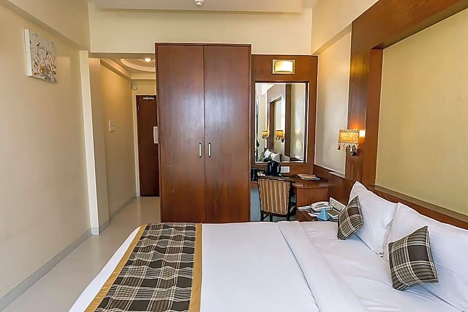 FabHotel Shubhangan - Nr. Bandra