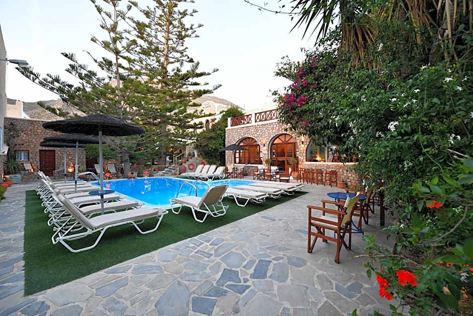 Philoxenia Hotel & Studios