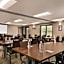 Country Inn & Suites by Radisson, Pella, IA